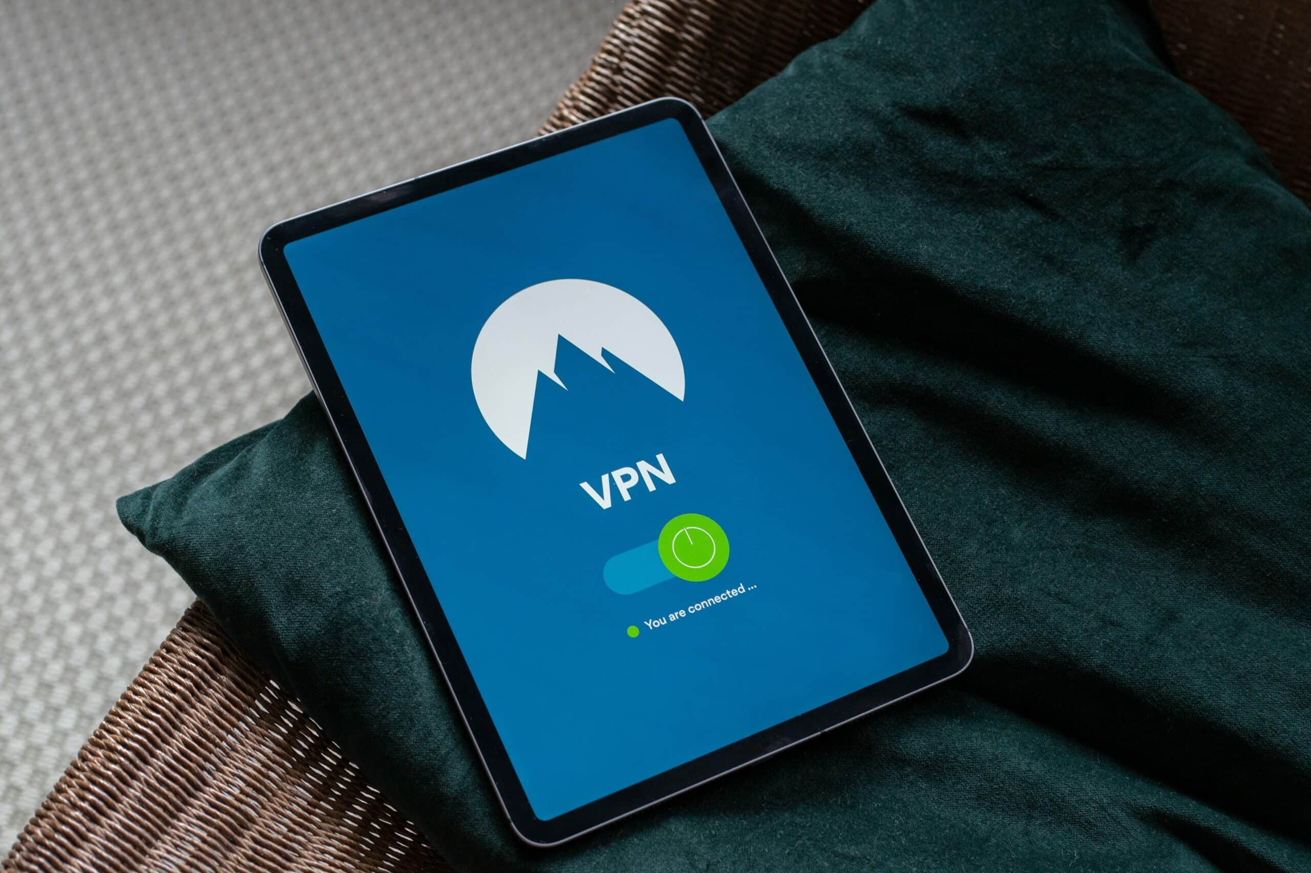 Was ist die TCP/IP-Protokollfamilie und warum ist sie für technikinteressierte IT-Entscheider relevant?