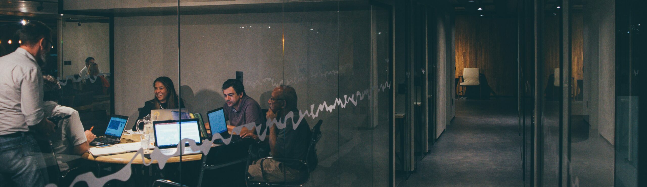 Laptop oder Desktop: Was ist besser für Ihr kleines Unternehmen?